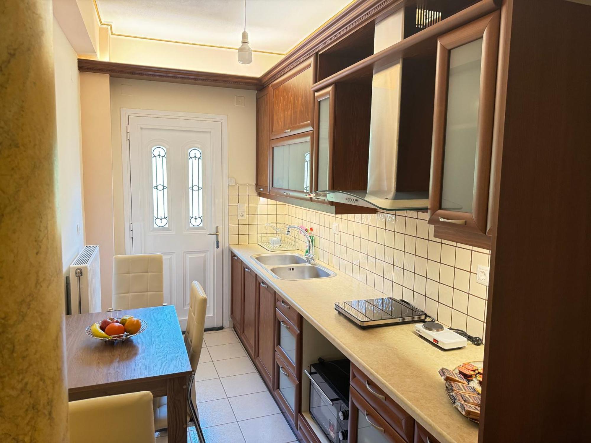 Petit House Under The Rocks Apartment กาลัมปากา ภายนอก รูปภาพ